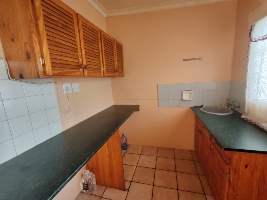 To Let 1 Bedroom Property for Rent in Richmond Hill Eastern Cape